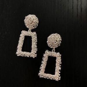 NWT Rectangular earrings in silver